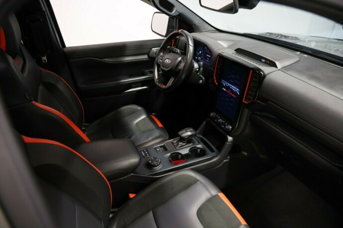 ford-ranger-raptor-bensin-2023-big-6