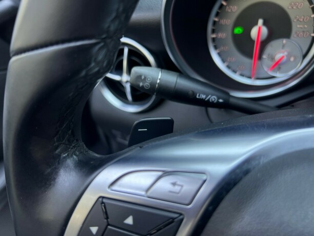 mercedes-benz-slk-bensin-2013-big-18