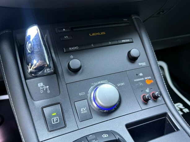 lexus-ct200h-elektrisitetbensin-2013-big-23