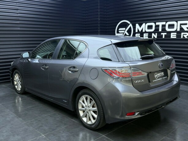 lexus-ct200h-elektrisitetbensin-2013-big-1