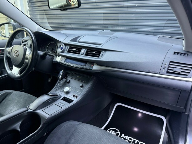 lexus-ct200h-elektrisitetbensin-2013-big-10