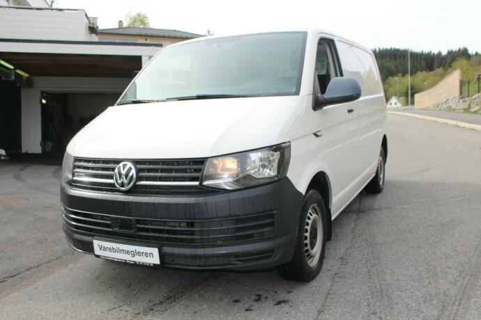 volkswagen-transporter-diesel-2017-big-2