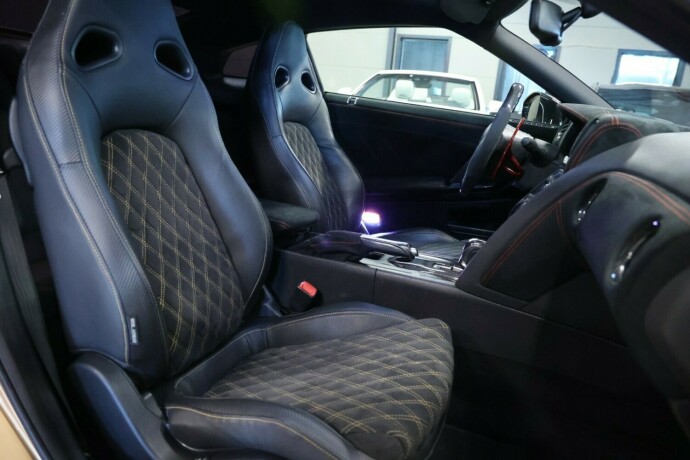 nissan-gt-r-bensin-2009-big-9