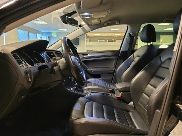 volkswagen-golf-elektrisitet-2018-big-18
