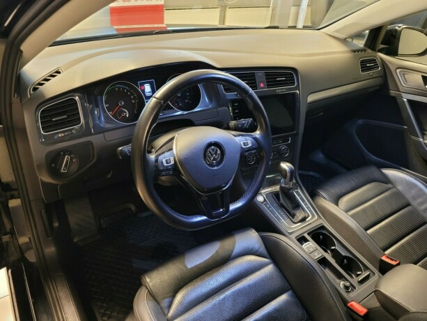 volkswagen-golf-elektrisitet-2018-big-20