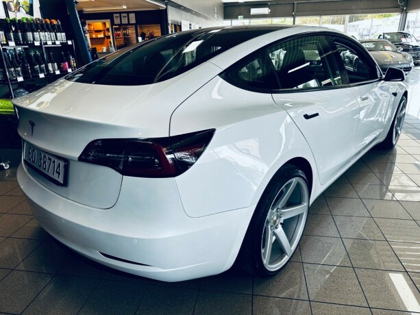tesla-model-3-elektrisitet-2021-big-6