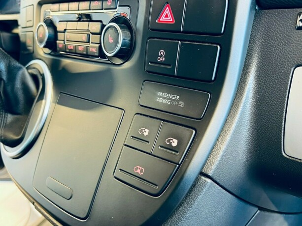 volkswagen-multivan-diesel-2015-big-13