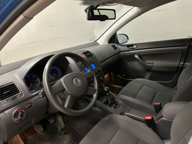 volkswagen-golf-diesel-2005-big-12