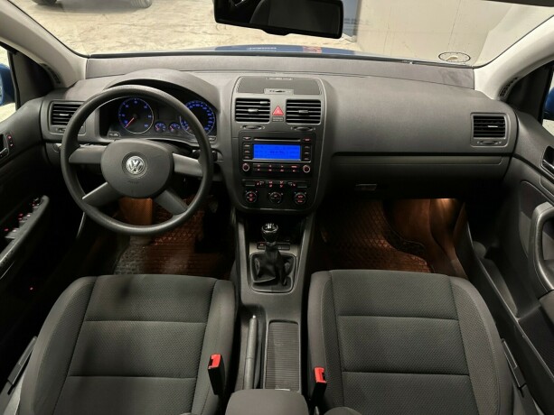 volkswagen-golf-diesel-2005-big-10