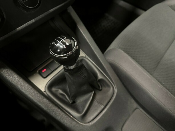volkswagen-golf-diesel-2005-big-17