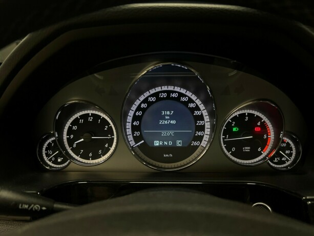 mercedes-benz-e-klasse-diesel-2009-big-14