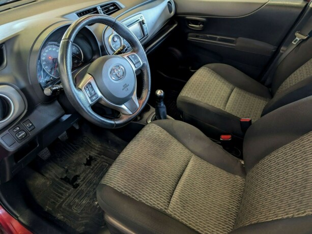 toyota-yaris-bensin-2014-big-20