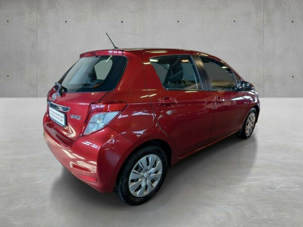 toyota-yaris-bensin-2014-big-2