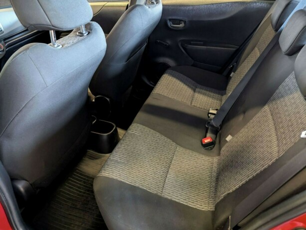 toyota-yaris-bensin-2014-big-21