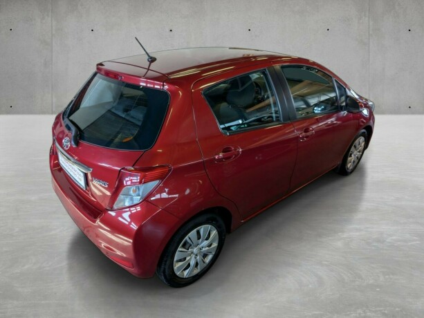 toyota-yaris-bensin-2014-big-6