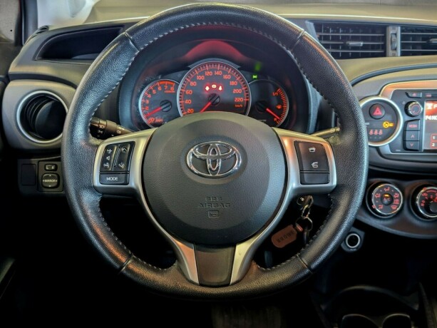 toyota-yaris-bensin-2014-big-15