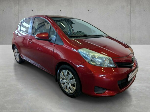 toyota-yaris-bensin-2014-big-1