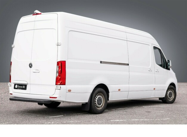 mercedes-benz-sprinter-diesel-2019-big-10