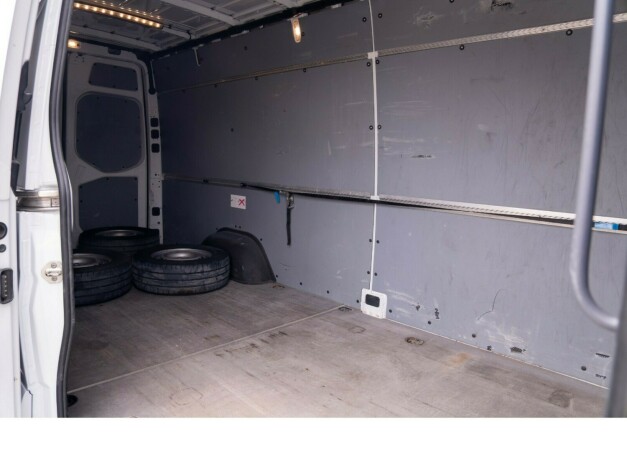 mercedes-benz-sprinter-diesel-2019-big-25