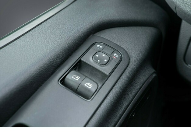 mercedes-benz-sprinter-diesel-2019-big-26