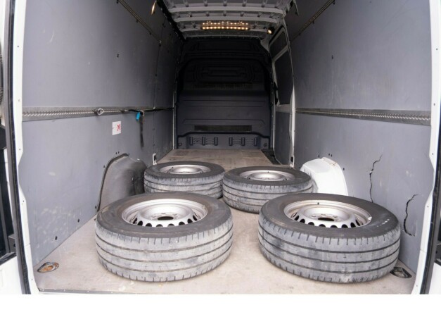 mercedes-benz-sprinter-diesel-2019-big-24