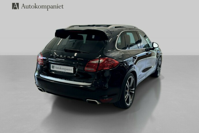 porsche-cayenne-diesel-2011-big-3