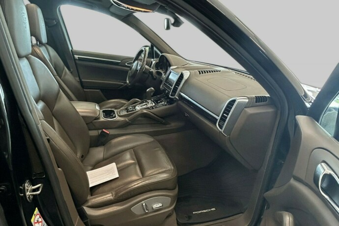 porsche-cayenne-diesel-2011-big-7