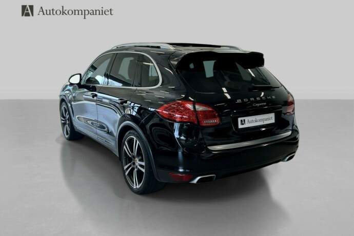 porsche-cayenne-diesel-2011-big-2