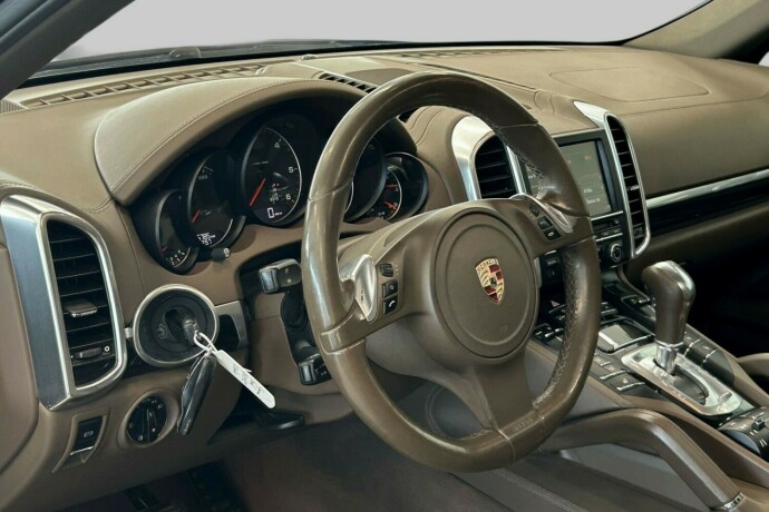 porsche-cayenne-diesel-2011-big-6