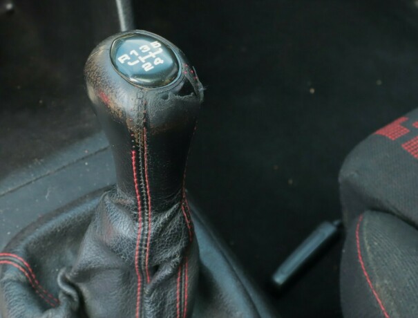 volkswagen-golf-bensin-1994-big-12