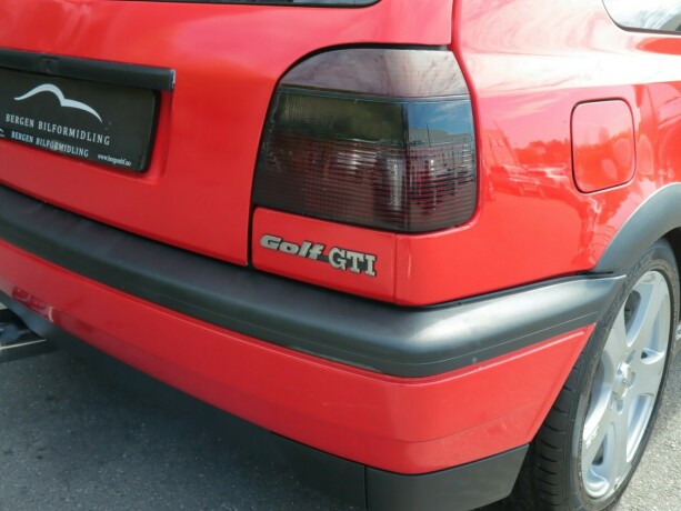 volkswagen-golf-bensin-1994-big-3