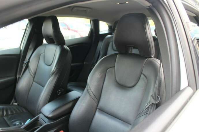 volvo-v40-diesel-2013-big-6