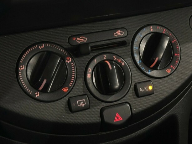 nissan-note-diesel-2007-big-15