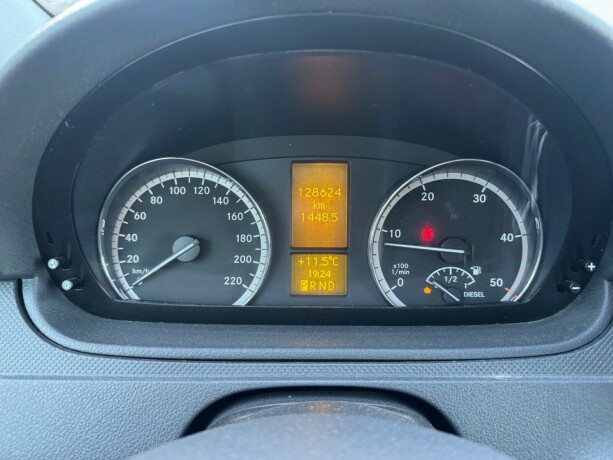 mercedes-benz-vito-diesel-2013-big-17
