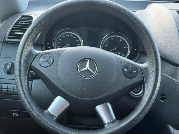 mercedes-benz-vito-diesel-2013-big-14