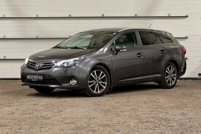 toyota-avensis-diesel-2012-big-6