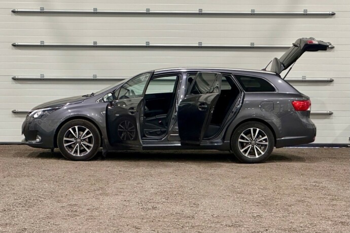 toyota-avensis-diesel-2012-big-5
