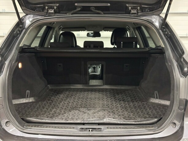 toyota-avensis-diesel-2012-big-12