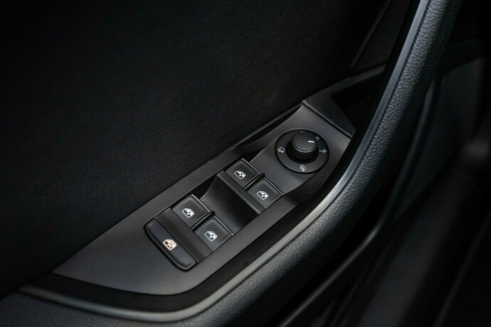 skoda-superb-bensin-2018-big-22