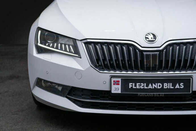 skoda-superb-bensin-2018-big-6