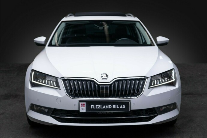 skoda-superb-bensin-2018-big-7