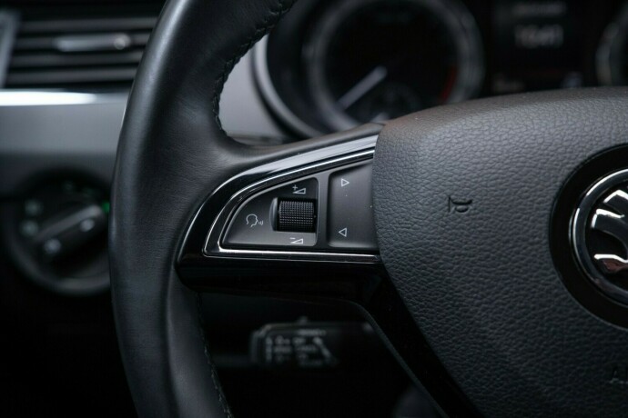skoda-octavia-diesel-2019-big-14