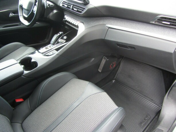peugeot-5008-diesel-2022-big-8