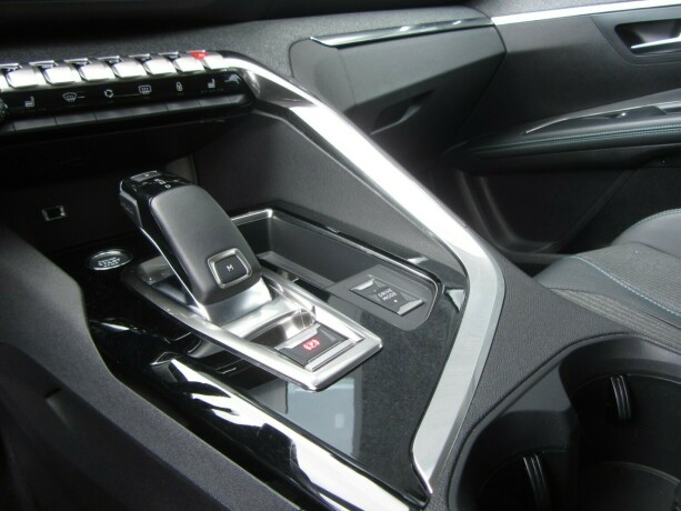 peugeot-5008-diesel-2022-big-12