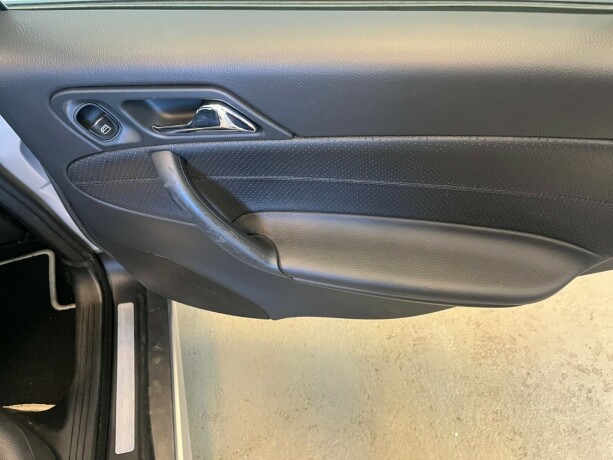 mercedes-benz-c-klasse-bensin-2006-big-18