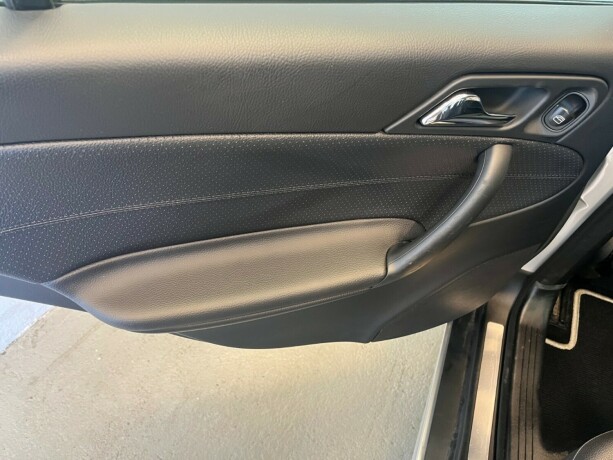 mercedes-benz-c-klasse-bensin-2006-big-21
