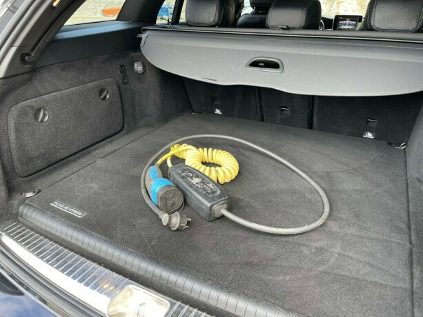 mercedes-benz-c-klasse-elektrisitetbensin-2017-big-30