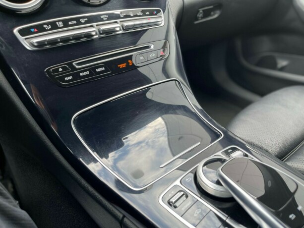 mercedes-benz-c-klasse-elektrisitetbensin-2017-big-23