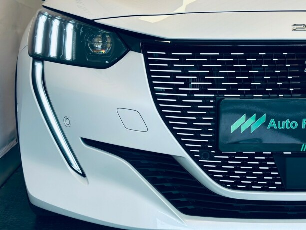 peugeot-208-elektrisitet-2021-big-28