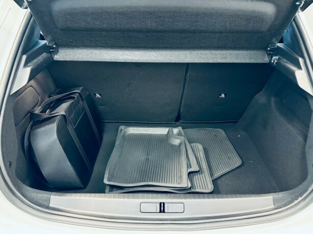peugeot-208-elektrisitet-2021-big-18